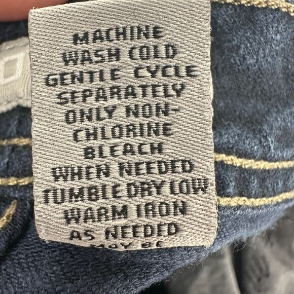 Chico's Platnum Dark Wash Straight Leg Jeans Sz 0.5 Short - Picture 7 of 7